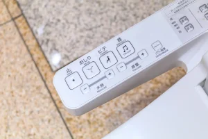 TOTOウォシュレットのボタンが反応しない！6つの原因と自分でできる対処法をプロが徹底解説