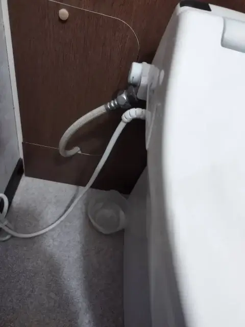 水道メンテナンスセンターでウォシュレット水漏れを修理した事例:「水漏れパニックも安心!プロのパッキン交換で即解決!-大垣市丸の内」