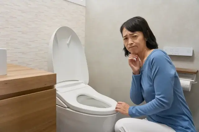ウォシュレットの横から水漏れが起きる原因は？