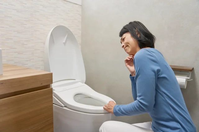 トイレのタンク下が濡れているのは本当に水漏れ?