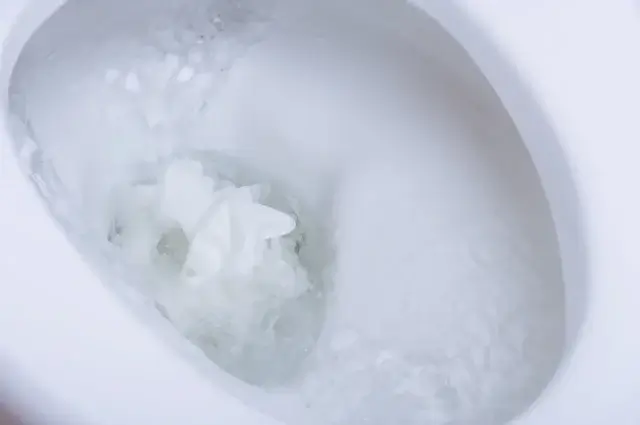 トイレが少しずつ流れるのは詰まりかけているサイン?