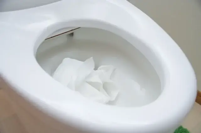 トイレの流れが悪く少しずつしか流れない原因は?